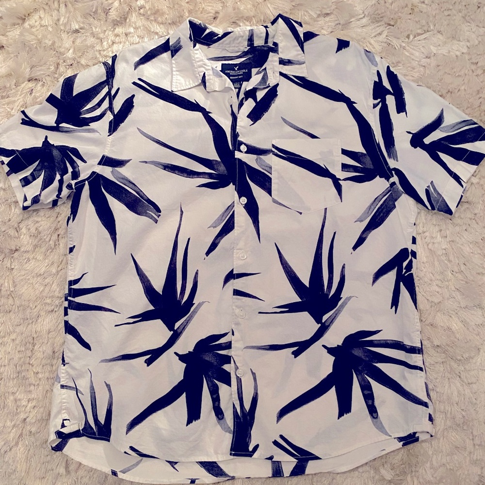 Large Mens American Eagle Short Sleeve Button Down